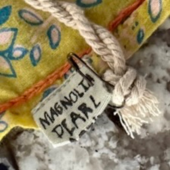 NWT Magnolia Pearl Cotton Tassel Scarf- Cloverfield - Picture 2 of 4